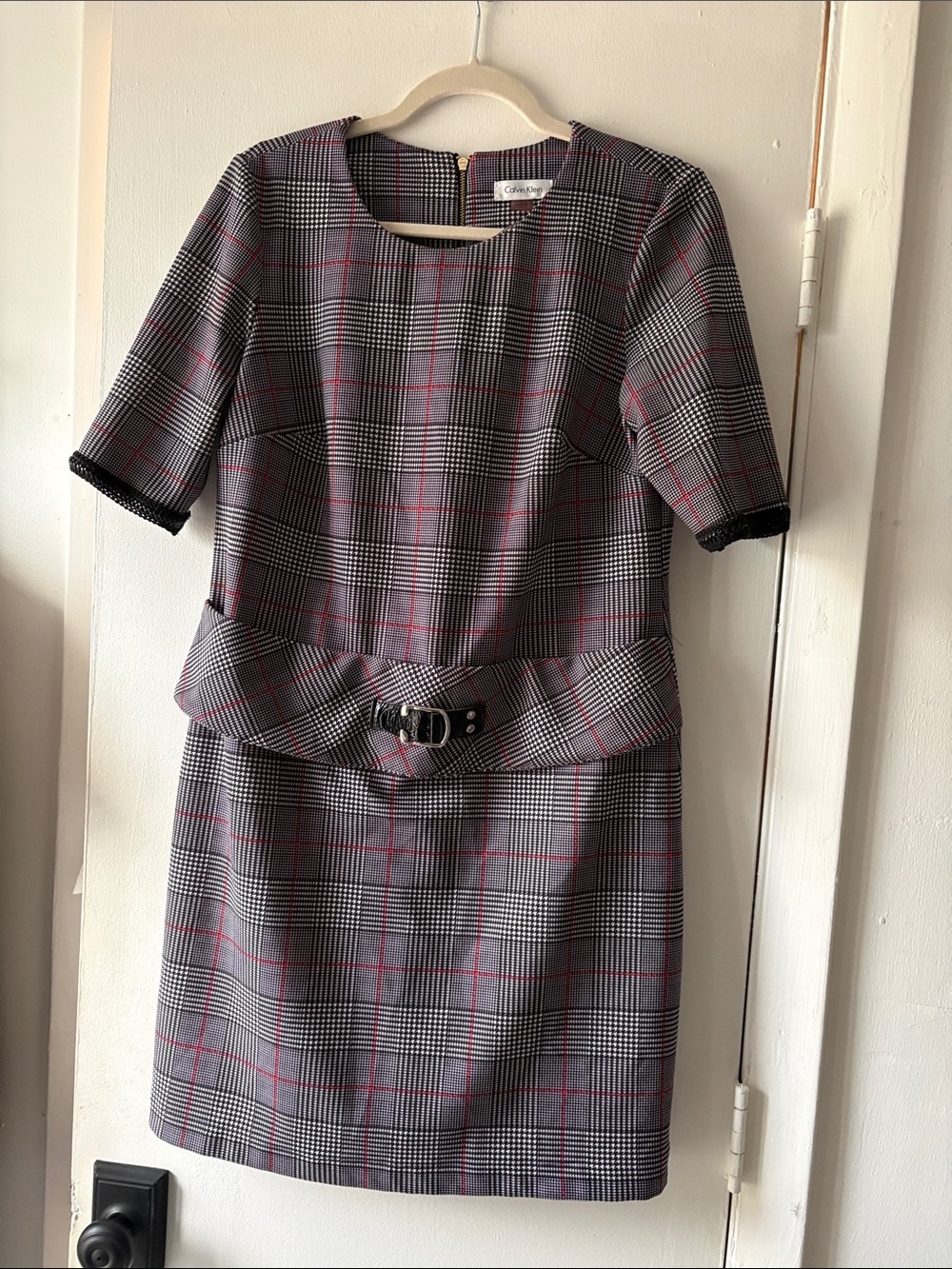 Calvin Klein Gray Glen Plaid Sheath Dress with Subtle Red Windowpane
